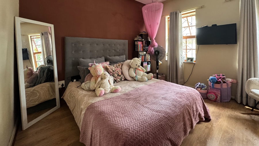 2 Bedroom Property for Sale in Fairfield Estate Western Cape